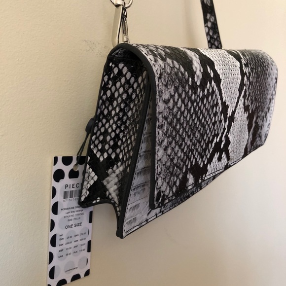 FAUX SNAKE CROSSBODY BAG PIECES - Picture 9 of 11